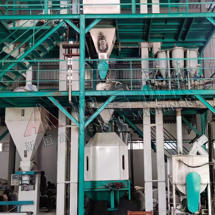 坦桑（sāng）尼亞禽畜飼料加工機組