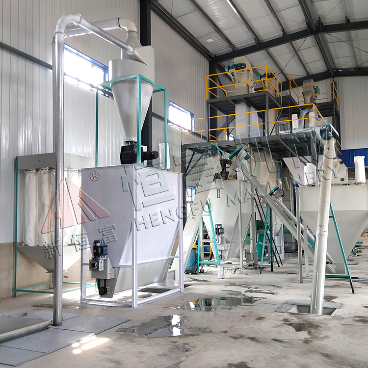 內（nèi）蒙古阿拉善350草粉顆粒飼料機組